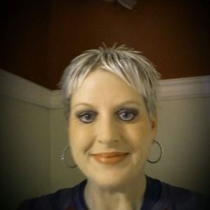 Meet your Posher, Debbye